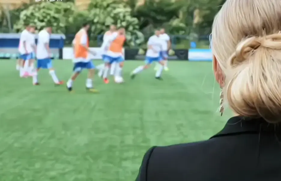 法国电影《Footballers'Moms》足球队的女老板们-高清完整版免费在线观看-足球女老板全集资源