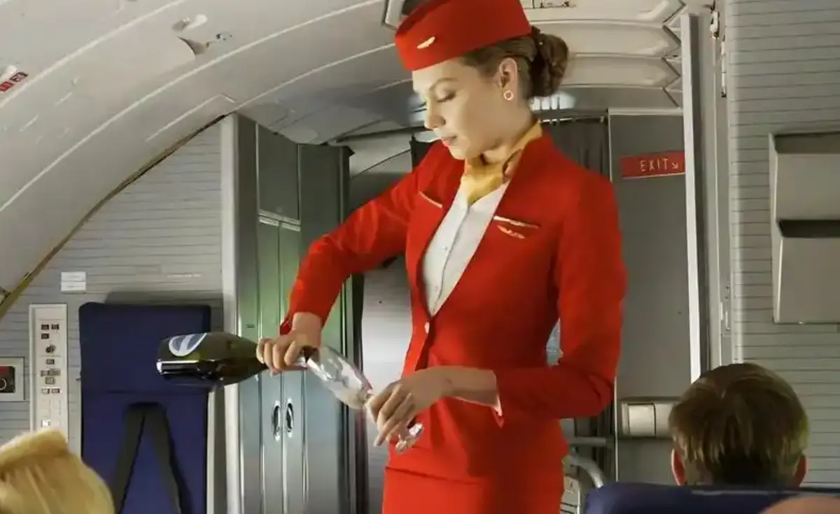 《法国空乘4》全集高清资源下载-法版完整版在线观看-法国空乘4未删减免费播放-4K画质