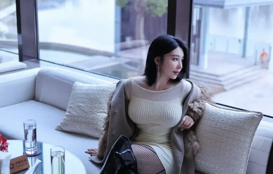 《教母三人行》Eliy短剧未删减完整版在线观看-教母三部曲蓝光典藏全集-4K高清原版正片免费观看